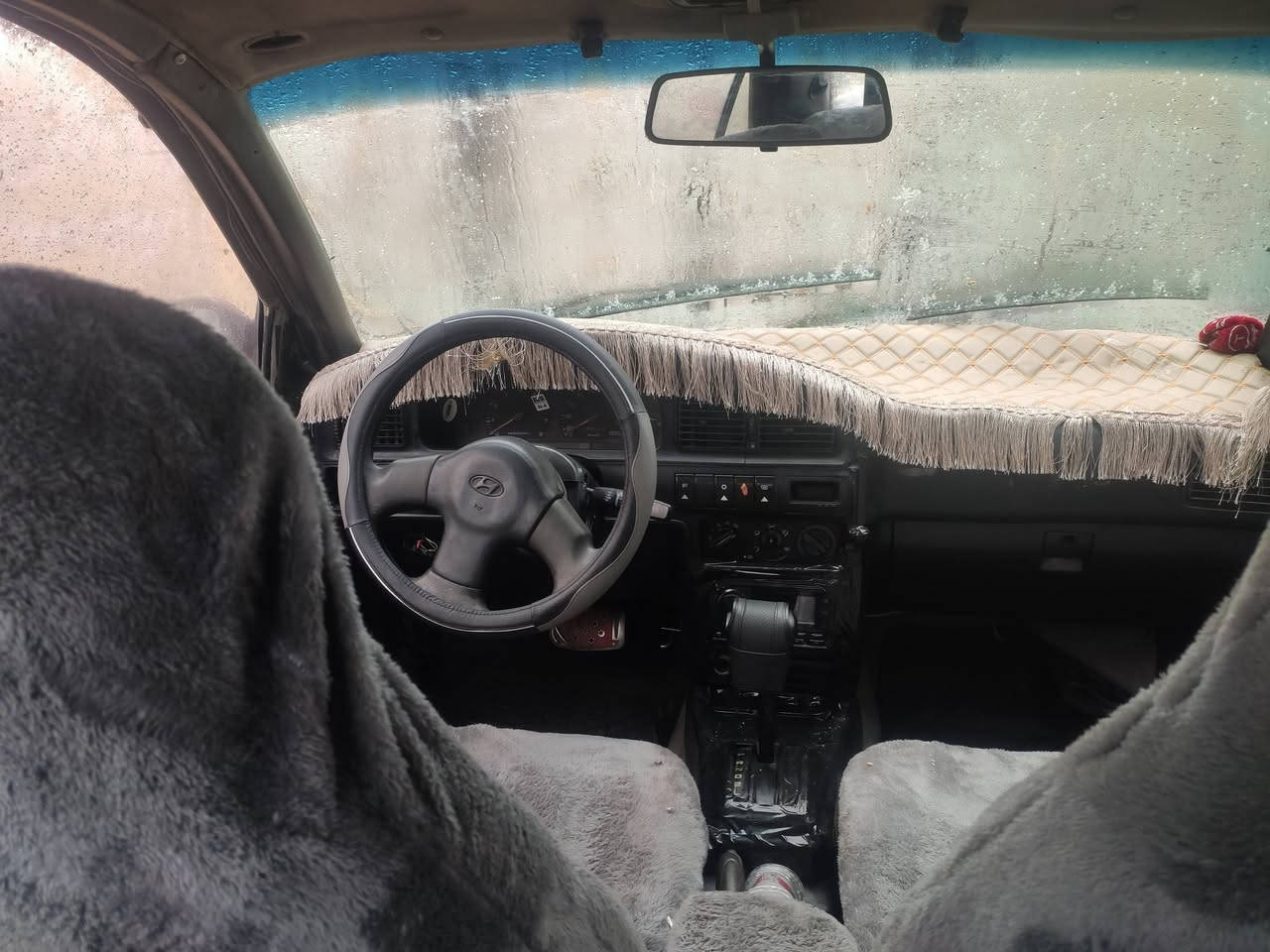 هۆندا ئەلنترا 1992 تۆماتیک  سەنەوی جنوب بەشەرتی گێڕ و مەکینە.
سعر 13 و مەجال
***********
