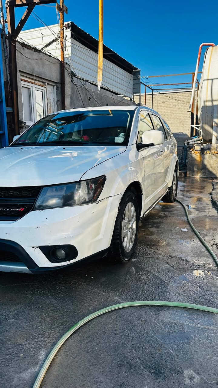 السلام عليكم دوج جورني 2019 فول ماعدا الفتحه 4 سلندر السياره 7 راكب و3 قطع تبريد السياره  كروز رود بيها باب الصدر هنا بالعراق نضرب وتبدل وبامريكا جاملغ اليم الصدر والبنيد السياره جاهزه من كلشي كير حداديه محرك توني شاده جديد مكان السياره البصره منطقة حي بغداد قليل للشراي رجائاً مو شراي لاتدخل خاص الرقم خط و واتساب ***********
