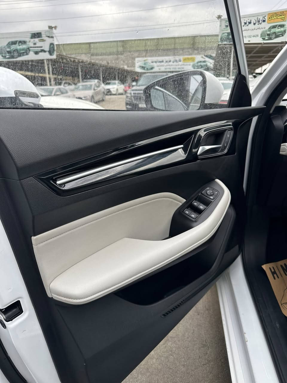 MG 5 2024
هەموو گیانی بەشەرت هیچی پێوە نیە
بەسمە شاشە زۆر مواسەفاتی کە
٢٢٠٠٠کم ڕۆشتوە
***********
***********
