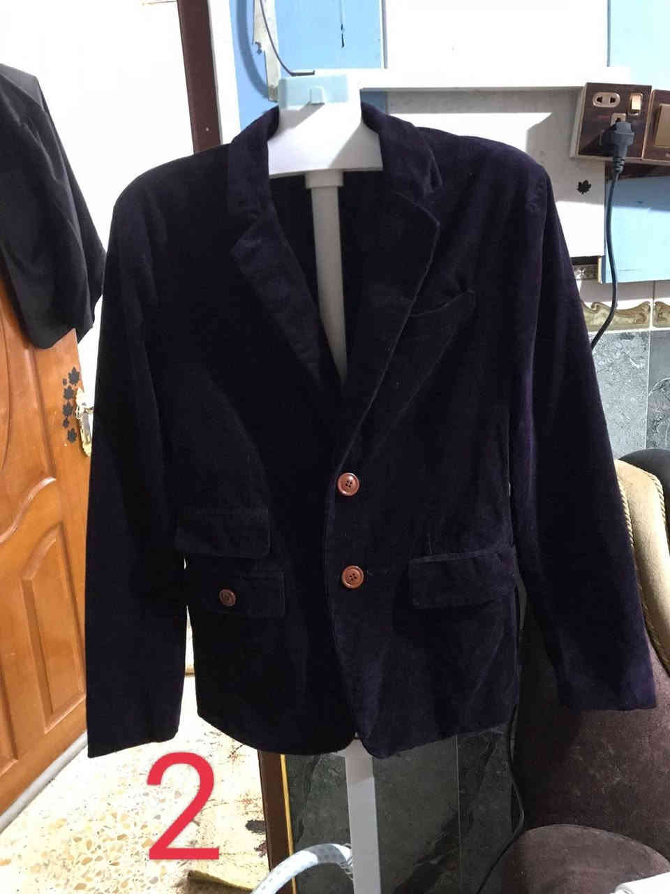 مكاني ناصريه القطعه ابيع جملة فقط تاخذهن كلهن ب٢١٠٠ دينار احسبلك القطعه مكوي و مغسول و تعبت عليه والله و ربحي كلش قليل بس احسن من الماكو. 

***********
