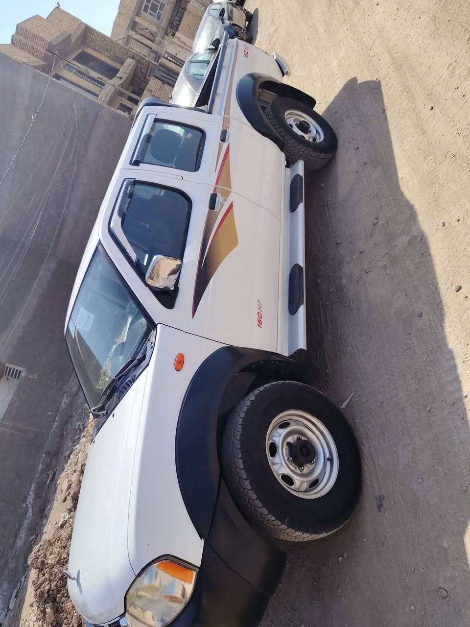 للبيع نيسان شبوط فور ويل ٢٠١٤رقم واسط السياره جديده مكفوله كفاله عامه العنوان كوت مركز المدينه *********** /***********
