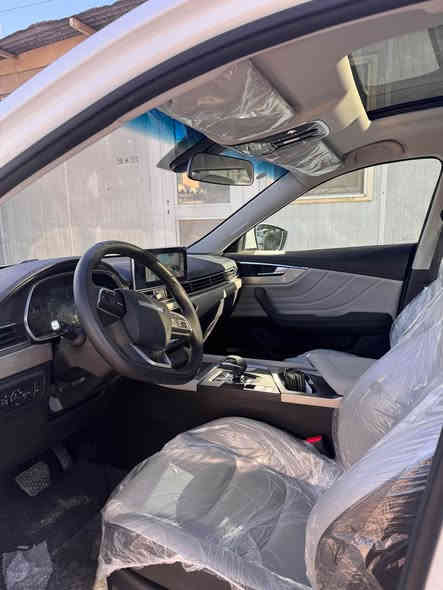 جيتور X70 – فول مواصفات / 7 راكب
📆 موديل: 2026
📍 الرقم: بغداد – ملك صرف باسمي / تحويل مباشر

✨ المواصفات والحالة:
• السيارة مكفولة من الخدش
• ماشية فقط 233 كم (قابلة للزيادة) — بحالة الزيرو
• نظيفة جداً وخالية من أي ملاحظة
• 7 ركّاب (مناسبة للعائلة)
• شاشة كبيرة + نظام ترفيهي حديث
• كاميرا ٣٦٠ + حساسات امامي خلفي
• كروز كونترول
• فتحة سقف بانوراما
• إضاءة LED حديثة
• محرك اقتصادي 1500 تربو وأداء ثابت
• تحكمات ستيرن + بلوتوث
• تكييف ممتاز أمامي وخلفي
• بصمة تشغيل
• كير أوتوماتيك ناعم جداً

💰 السعر: 26,600,000 مليون دينار
✨ (26,600,000)

📍 المكان: الجادرية

📞 للتواصل: *********** بغداد
