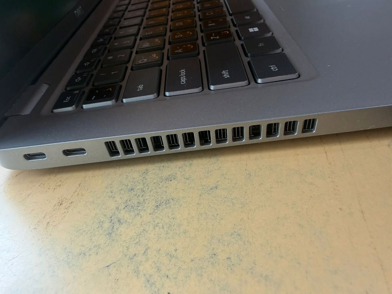 السلام عليكم 

للبيع DELL 5420

Processor11th Gen Intel(R) Core(TM) i5-1145G7 @ 2.60GHz   1.50 GHz

Installed RAM 8.00 GB 

Storage  SN530 NVMe WDC 256GB

Graphics Card Intel(R) Iris(R) Xe Graphics (128 MB)

System Type 64-bit operating system, x64-based processor

Pen and touch No pen or touch input is available for this display

display 14 full hd

البطارية 4 ساعات عمل متواصل 

المكان بغداد

السعر 375 الف دينار

***********

