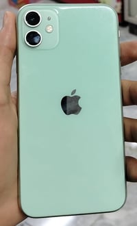 ايفون ١١ • ١٢٨ • فيس ايدي متوقف