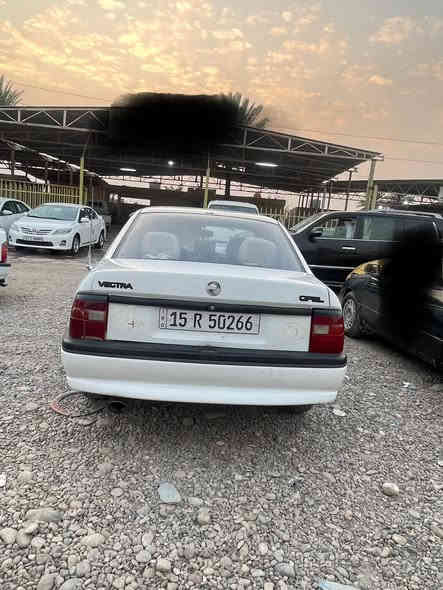 السلام عليكم 
للبيع فكترا 1600 بلادي مكينه وكير ورقم جديد تخم تاير 
السعر 36 
مكان الاسحاقي 
***********
