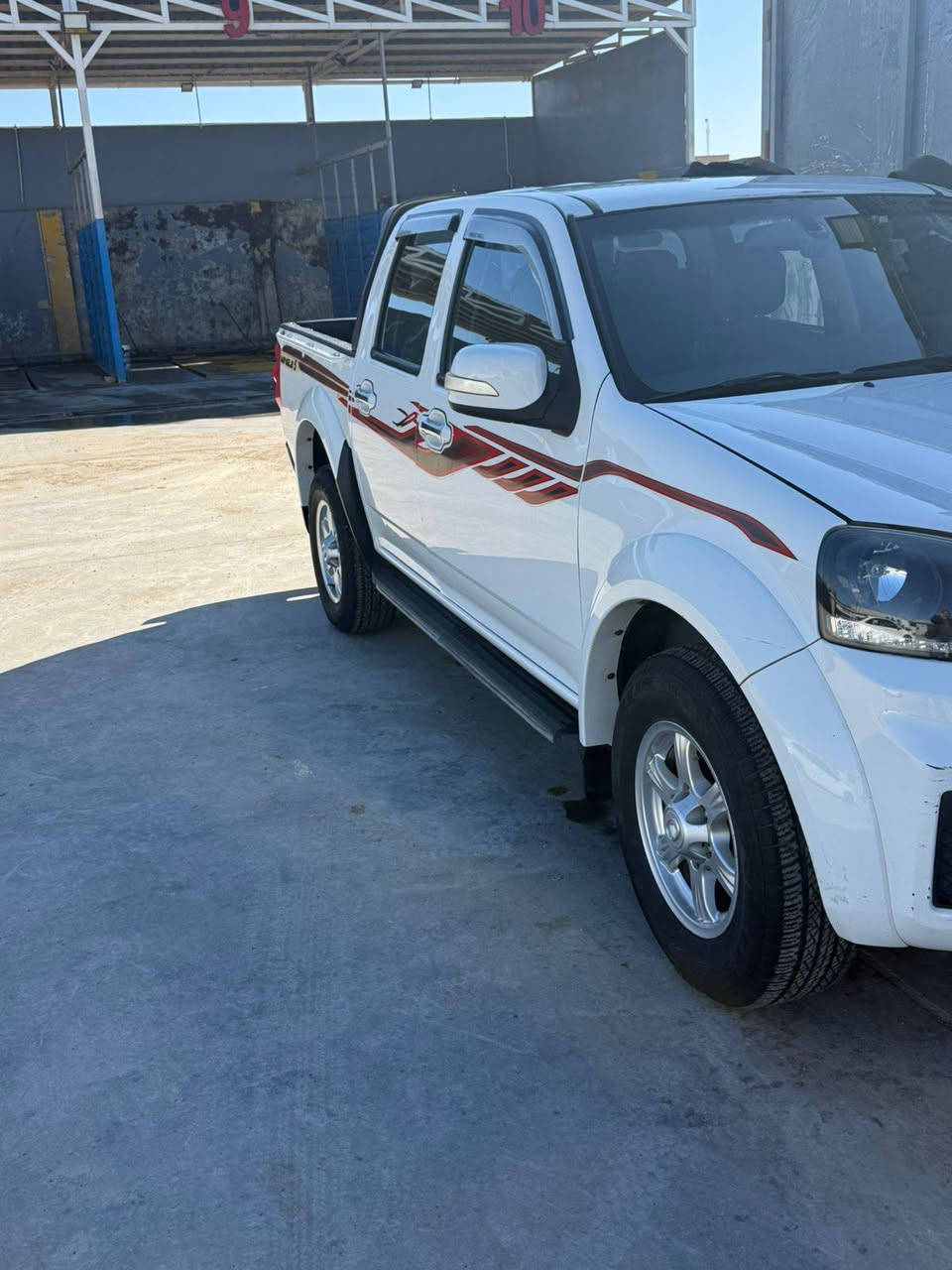 ✅ بيك اب كريت وول ونكل 5 أب كريد
✅ الموديل 2023  محرك 2.4 كير واكسل  كفالة 

✅ تبريد ثلج 

✅ ماشية 🚶‍♀️ 80الف قابل للزيادة 

✅ بيها بارد بالبدي وطخة بالباب الخلفي

✅ بدي كت نفخ بلاد

✅ محرك بانزين 

✅ المواصفات 

- تركشن كنترول :مانع انزلاق 

- اوتو بريك هولد : مانع ازلاق من منحدرات 

- تحكم مري كهرباء 

- كير عادي 

- دواخل أسود

- شاشة بلادية

- تحكم ستيرن

- كشن السايق كهربائي 

- حساسات خلفي 

- وبقية المواصفات المعروفة 

✅ رقم واسط

✅ السيارة بإسمي شوكت متريد احولك

✅ مكان السيارة واسط الكوت بيع فقط

✅ ✅ 

✅ للتواصل و الاستفسار اتصل على  متوفر واتساب  او اتصال 📞 ‭ 0772 502 8843
