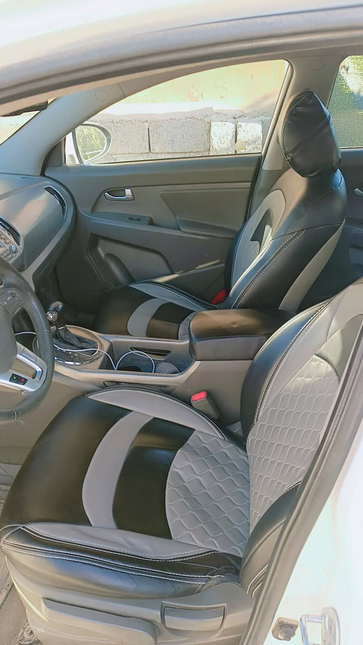 السلام عليكم كيا سبورتج للبيع سعر ١٤٢ $ موديل ٢٠١٣ بصمه بانوراما فول
بيها طخه حادث ماطور بين بابين  صبغ شبرين فقط 
‏‪***********‬‏
