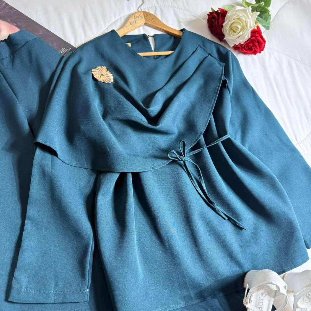 طقم قطعتين❤‍🩹
خامة هوريم دابل تركي
38-40-42-44-46-48
متوفر توصيل لكافه المحافظات


**إذا كنت صاحب هذا الإعلان وتريد حذفه لأي سبب، رجاءا أرسل رسالة إلى الدعم الفني**