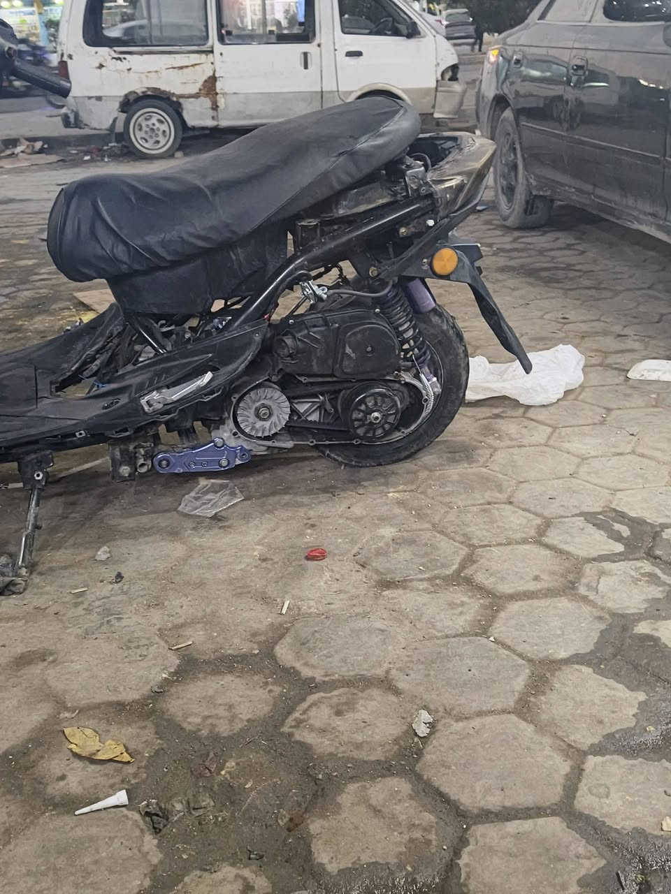 سلام عليكم دراجة سكنس مكينه ماكس مامفتوحه كهربائياته كله شغاله للبيع 125وبيه مجال مكاني نجف حي الانصار وهاذه رقمي ***********بي واتساب مامتواجد على فيس
