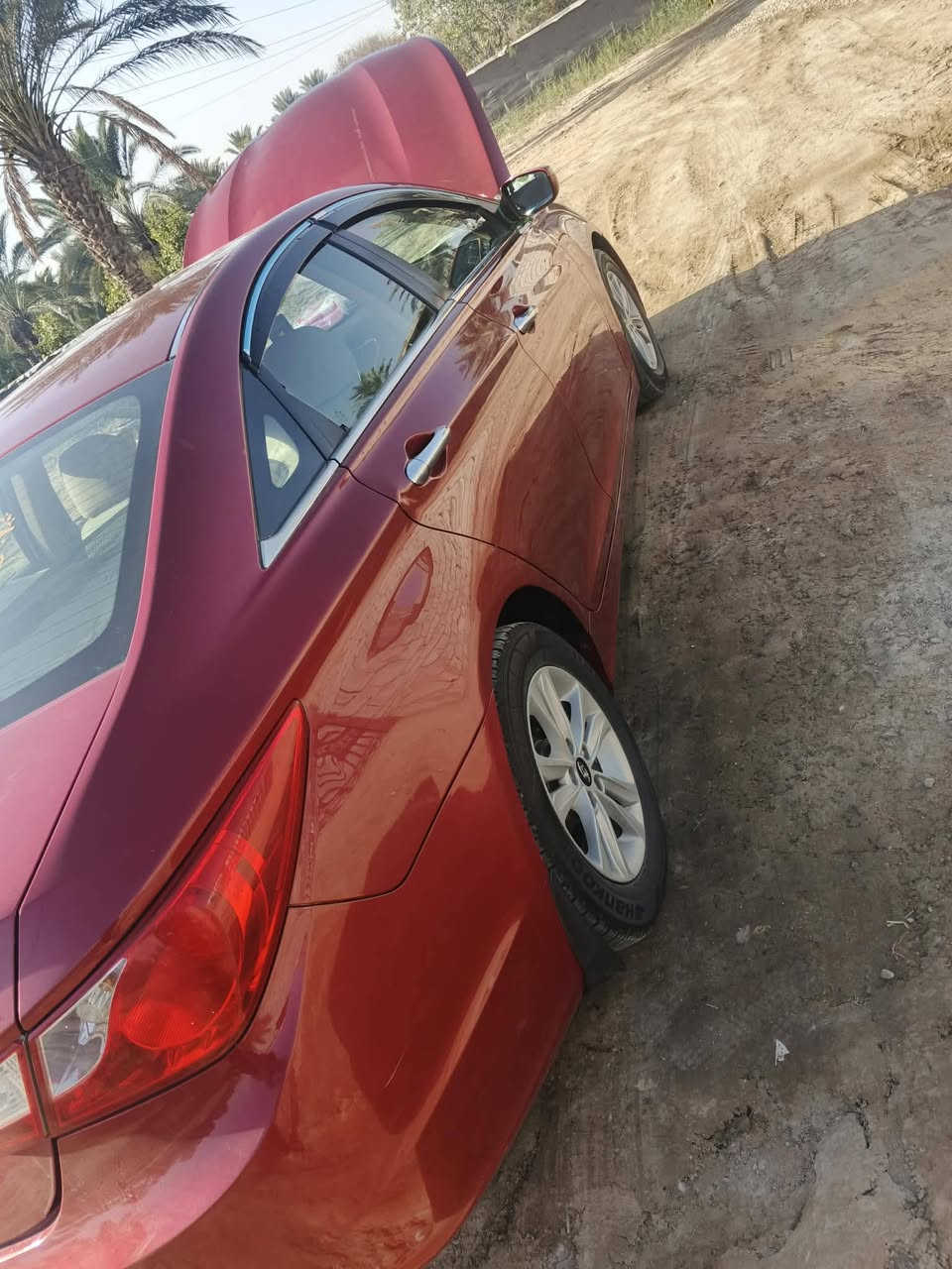 سوناتا ٢٠١٣ وارد أمريكي ليبل واحد رقم بغداد دولي 
محرك ٢٤٠٠ جي دي اي 
مسويلها إدامة كاملة للمحرك بخاخات وبلكات وفيت بم وحت اويل بم جديد  
بيها ٣ قطع صبغ بدون معجون   
السعر ١٠٥$وبيها مجال***********
