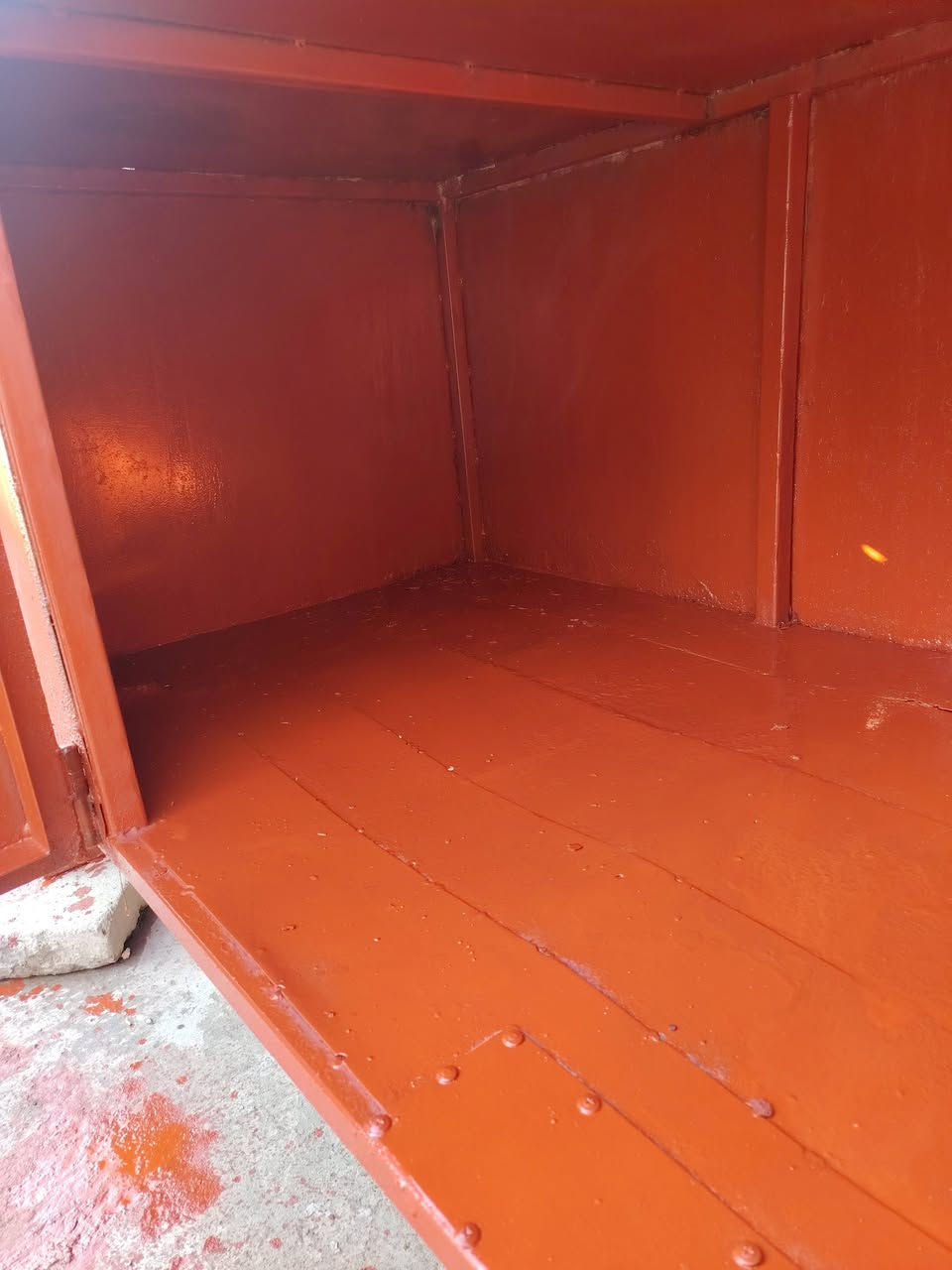 سلام عليكم ميز نضيف العرض مترتين وطول مترالبيع 150وبي مجال تصل عله رقمي ***********
