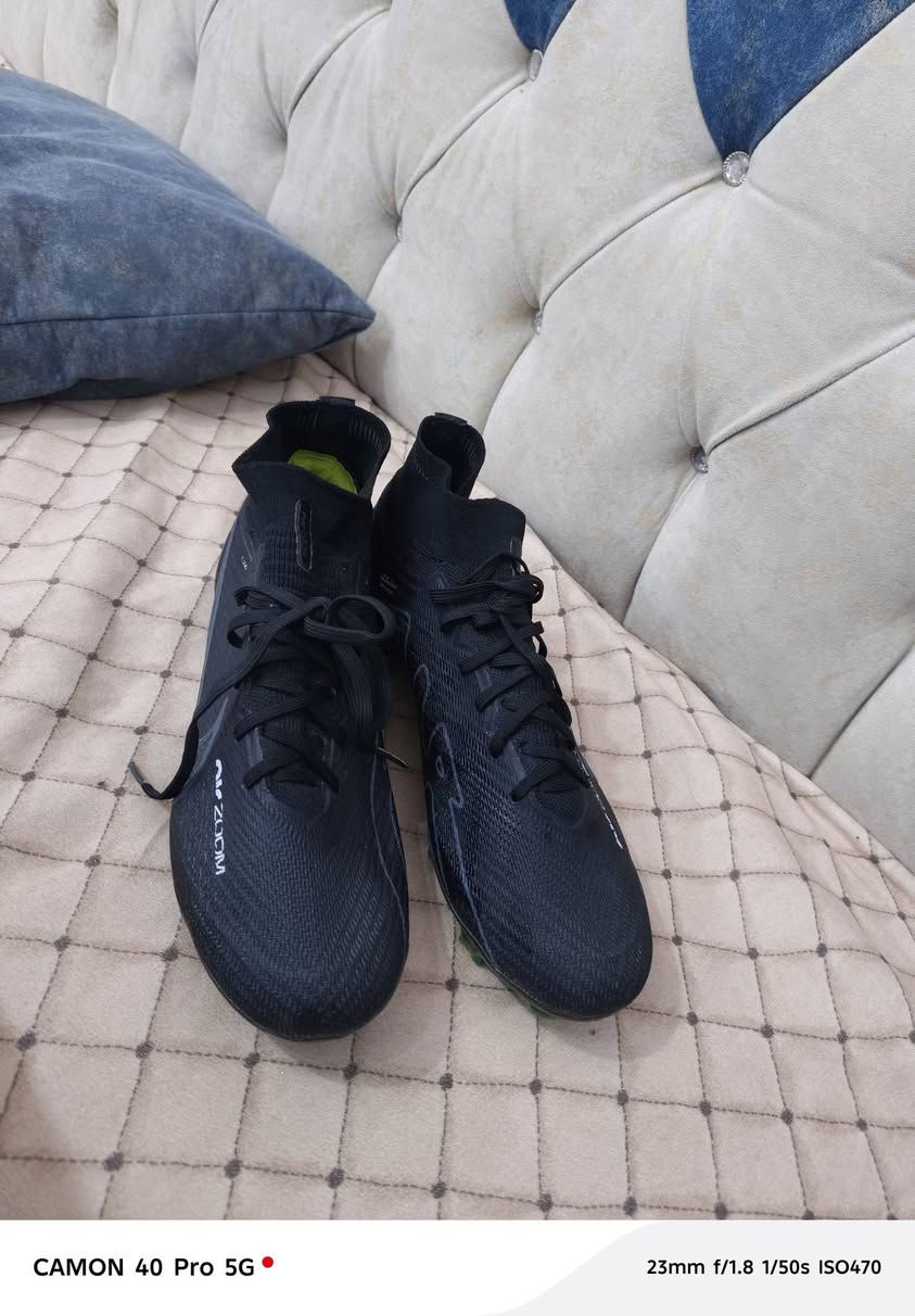 السلام عليكم ستد اير زوم اصلي غير مستخدم جديد قياس 42يلبس 41:5اصلي وكاله حتى الباكود بي سعر 40للملاحضه الشراي خل يجي فقط هاذ وكاله غير شخص يبيعا من60ونت صاعد لتواصل
***********.. واتساب رجاء بس الشراي يوجد توصيل
