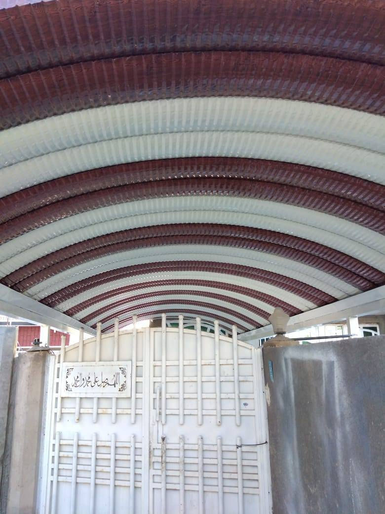 سلام عليكم أخوكم حداد متنقل وشغلي هندسي ودرجه اولى بيبان شبابيك سقائف كسبان وقرميد وسندويج وكفت لعمال اتصل وتدلل ***********
