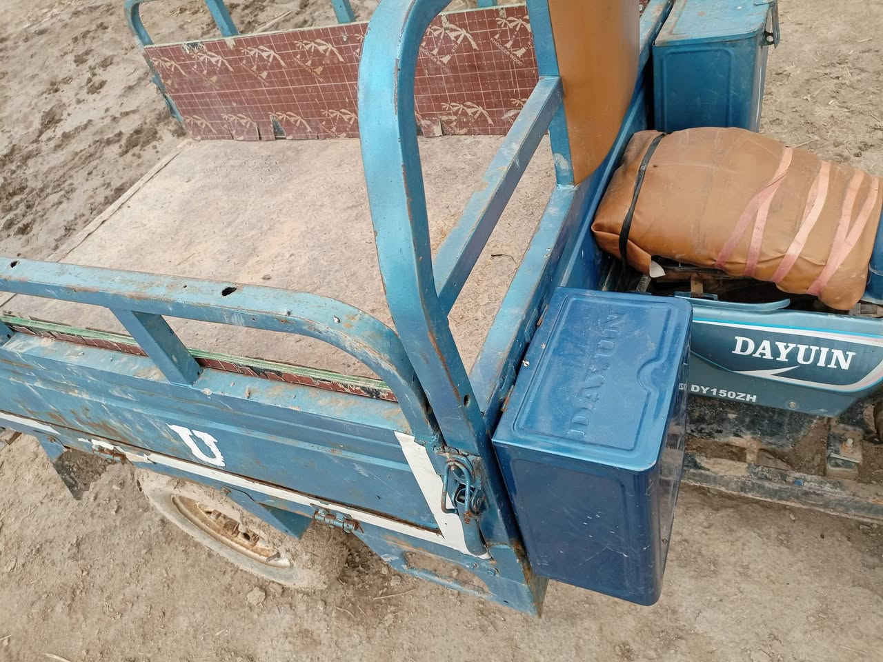 السلام عليكم ستوته دايوان موديل ٢٠٠١٥ أوراق أصولي  ***********
