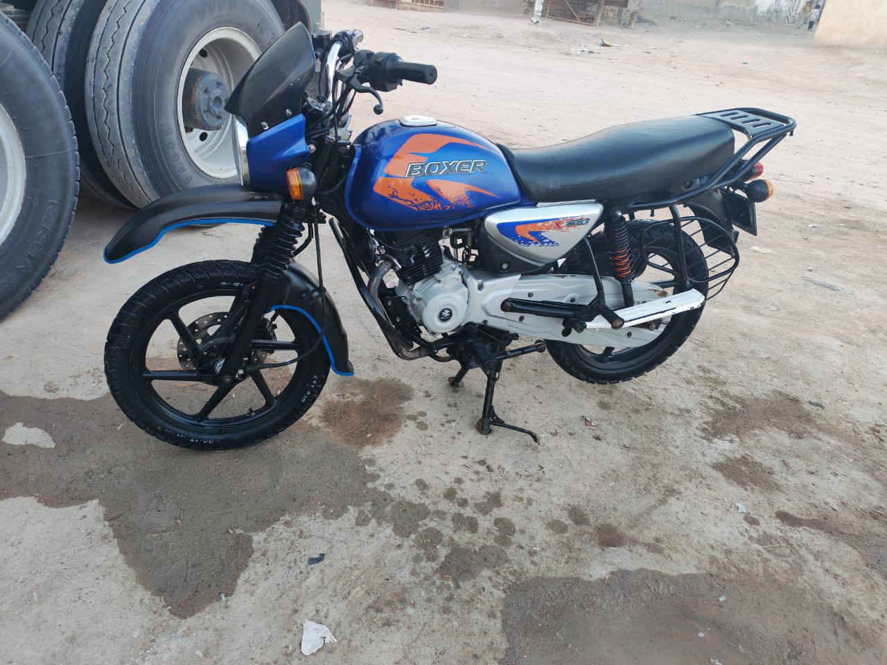 سلام وعليكم بوكسي رياضي رقم وسنويه نكليزي جاهزه مكينه مامفتوح برقي بيه لاصوت ولا تبخير كهربيات جاهزه سنويه مجدد تحويل ثاني يوم السعرمليونين200 وبيه مجال قليل الشراي العنوان زبير تصال*********** وتساب موجود بل خدمه
