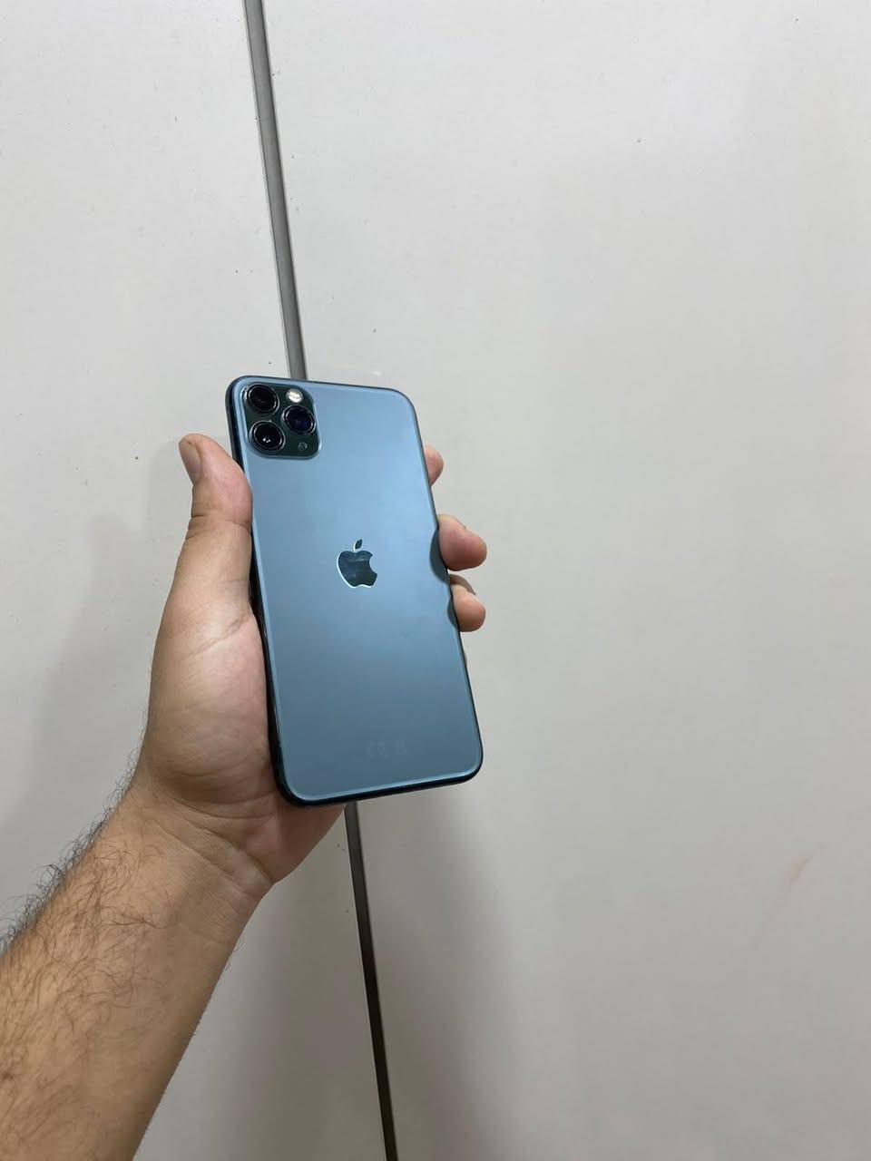 🍏 آيفون 11 برو ماكس (64GB) للبيع 🍏
النظافة: 100% نظيف جداً وسلس.

الوضع: مستبدل شاشة أصلية فقط، والباقي كفالة بلاد.

الشغال: الفيس آي دي (Face ID)، الكاميرات، والسماعات كلها شغالة 100%.

السعر: 250 ألف 

📍 الموقع: بغداد – السيدية (يوجد توصيل داخل بغداد).
📲 للتواصل (واتساب فقط): ***********
