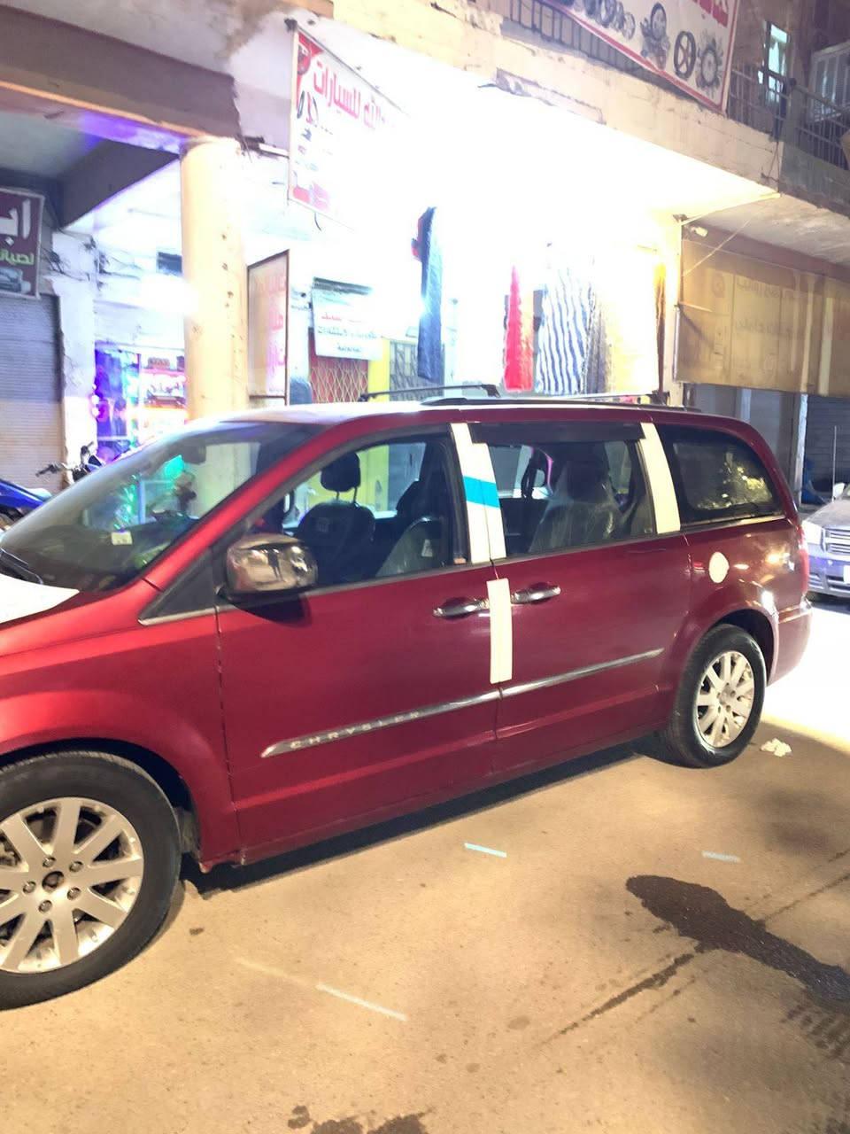 السلام عليكم
سياره كرفان  كلايزلر كلايزر موديل ٢٠١٣  مكينه ٣٦٠٠  رقم بغداد السياره بأسمي تحويل ثاني يوم السياره مكفوله من الضربه داخله من امريكه فيضان فقط. مكينه جديد كير جديد تخم تاير جديد حداديه جديده تبريد تدفئه  شغال.  مواصفات

تحكم ستيرن

٦ جامات كهرباء 

بوب وصندوك كهرباء

(البوب فاصل كهربائها)
كشنات جلد 
منظومه زنون 
٣قطع تبريد
بردات ٤ بلادي 

فرس ارضي وفرس سقفي مع اناره

السياره ماشيه ٢٢٩ الف

العنوان ديالى بعقوبه

غير متواجد على الفيس فقط اتصال 

للاستفسار  ***********

السعر 135 مجال بسيط بعقوبة, ديالى
