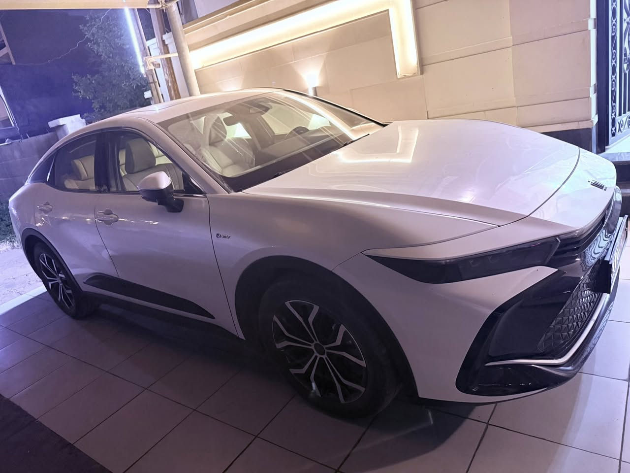 للبيع تويوتا كراون خليجي ياباني وكاله عبداللطيف موديل 2025 لون ابيض رقم بغداد فول مواصفات ومكفوله كفاله عامه من جميع النواحي بصمه ومحرك2500 بانزين هايبرد وفتحه وجلد وكشنات جلد وبرده خلفيه وتدفئه تبريد وشاحن وايرلس ومري كهرباءوترحيب ورادارات وبعد مواصفات اخرى السعر 35 مكاني السيديه  ***********
