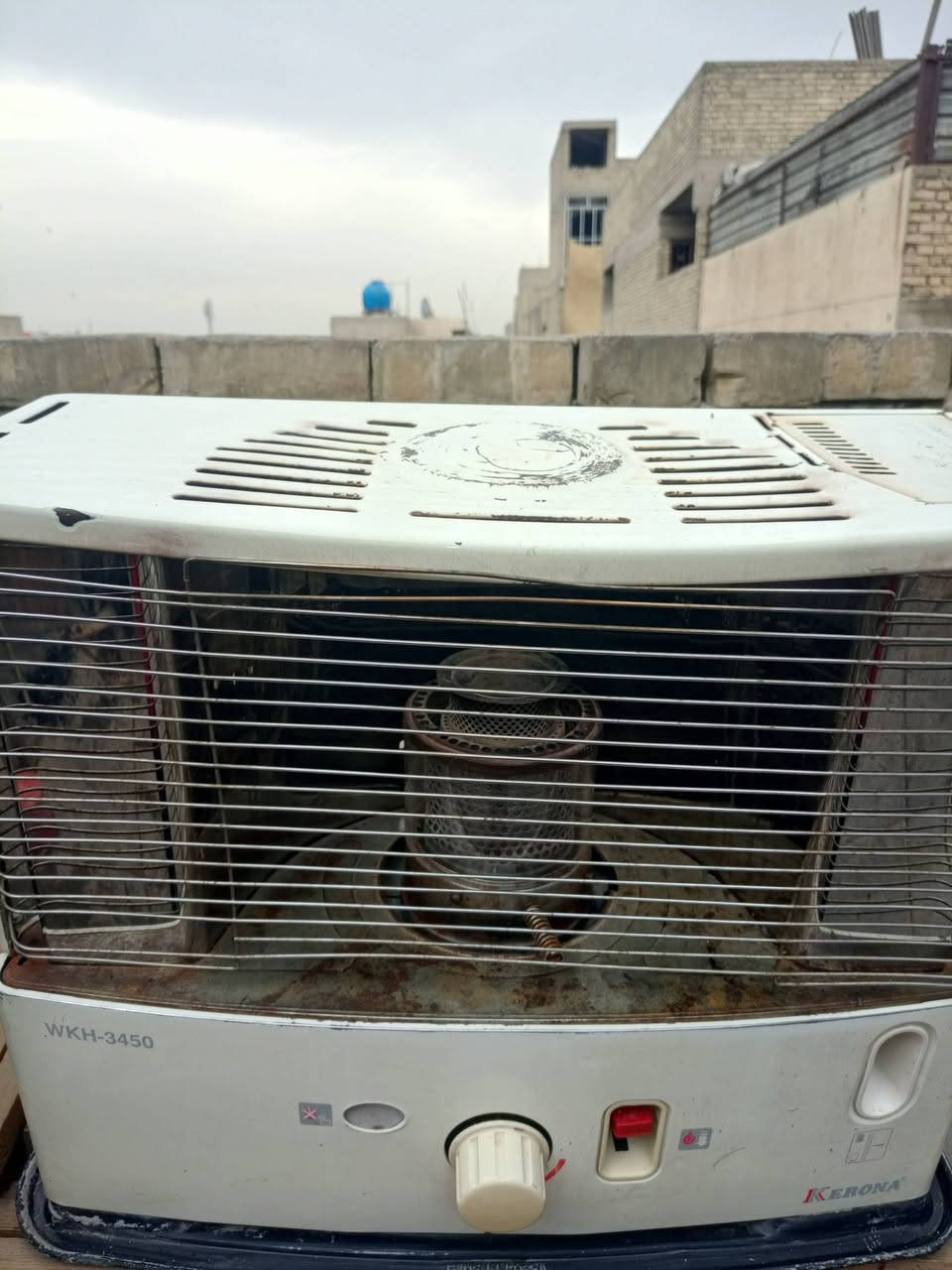 السلام عليكم ٤صوبات بيع شلع س ع ر ١٢٥ بيهم مجال نقص بس فتيل ***********
