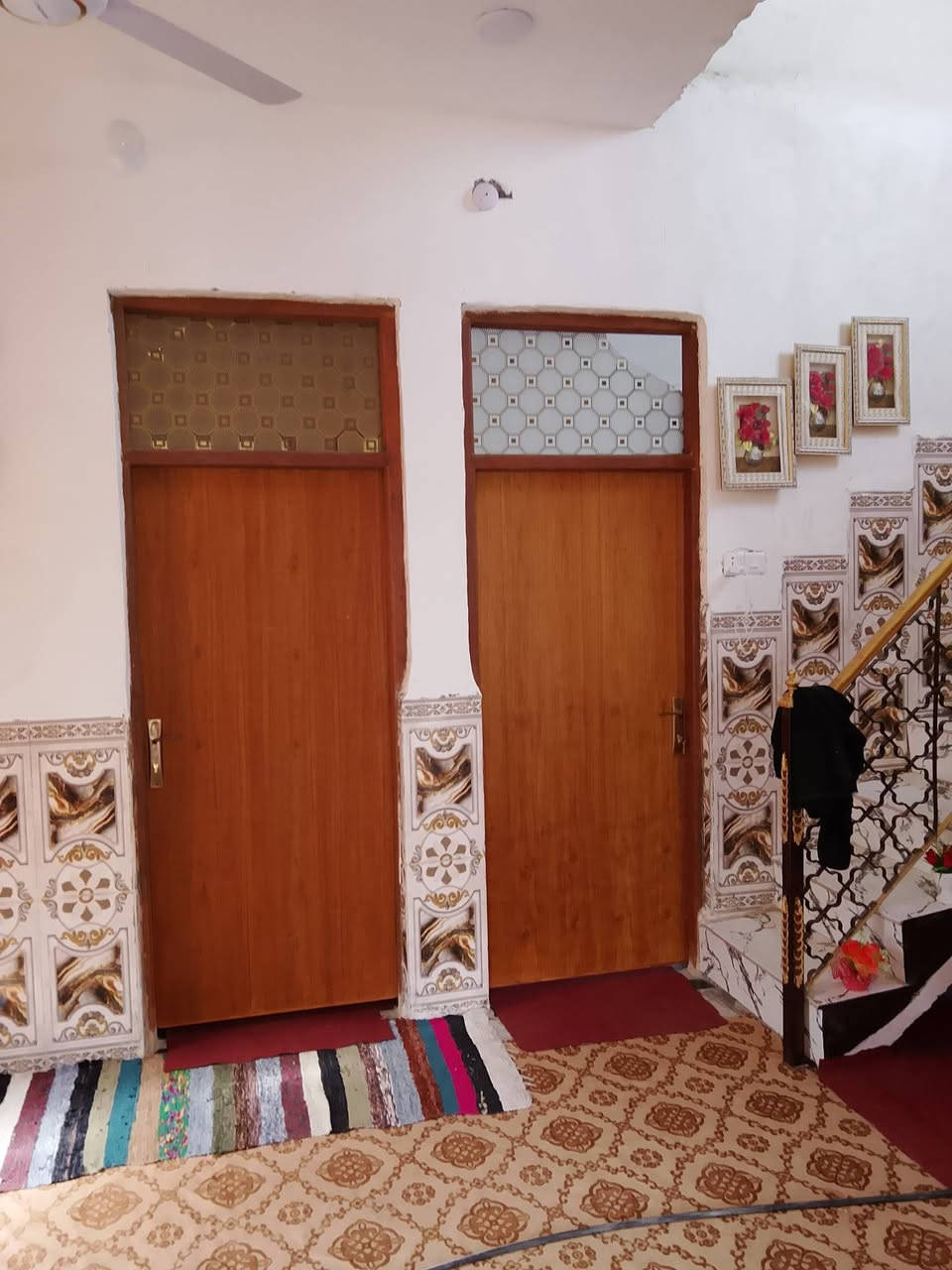 بيت للبيع يحتوي على غرفتين نوم وصاله ومطبغ ومضيف طابو زراعي البيت بناء حديث الصقف صب كونكريت الموقع خلف محطه الشيخ متواجد خاص ***********
