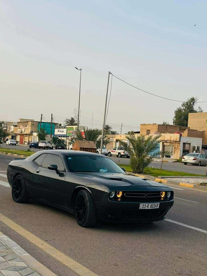 دوج تشالنجر (Dodge Challenger) SXT 2018🖤🔥
⚙️ محرك 3600
🔧 كير ومحرك مكفول
🛠️ صدر أمامي وخلفي جديد
🛞 تايرات جديدة
🛞 ويل 20 وايد بدي
🪑 داخل جلد
📺 شاشة كبيرة
🚗 دعامية أصلية SXT
📱 رقم بغداد الجديد
🚧 حادث جاملغ وبنيد
🎨 بيها رشات تجميلية محسوبة أحزام
✅ السيارة ما ناقصها شي
 بغداد 
***********
