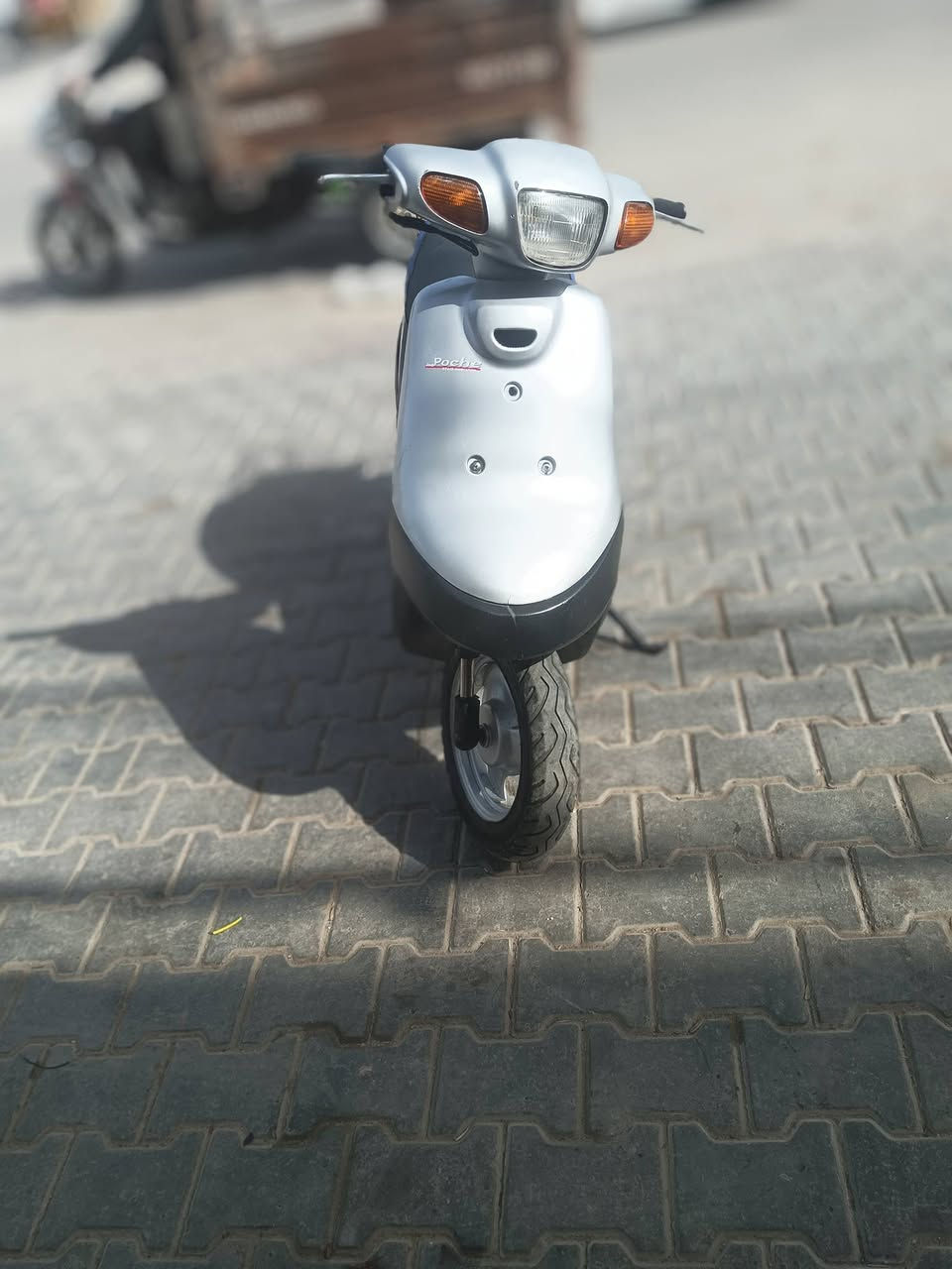 سلام عليكم للبيع
دراجه بطه مجفته مره وحده دراجه كامله 
كهربائيات شغاله وسلف بس باتري دراجه خير من الله 
مكان كربلاء امن الداخل شارع سيد محمد 
السعر الستفسار على هاذه الرقم ***********
