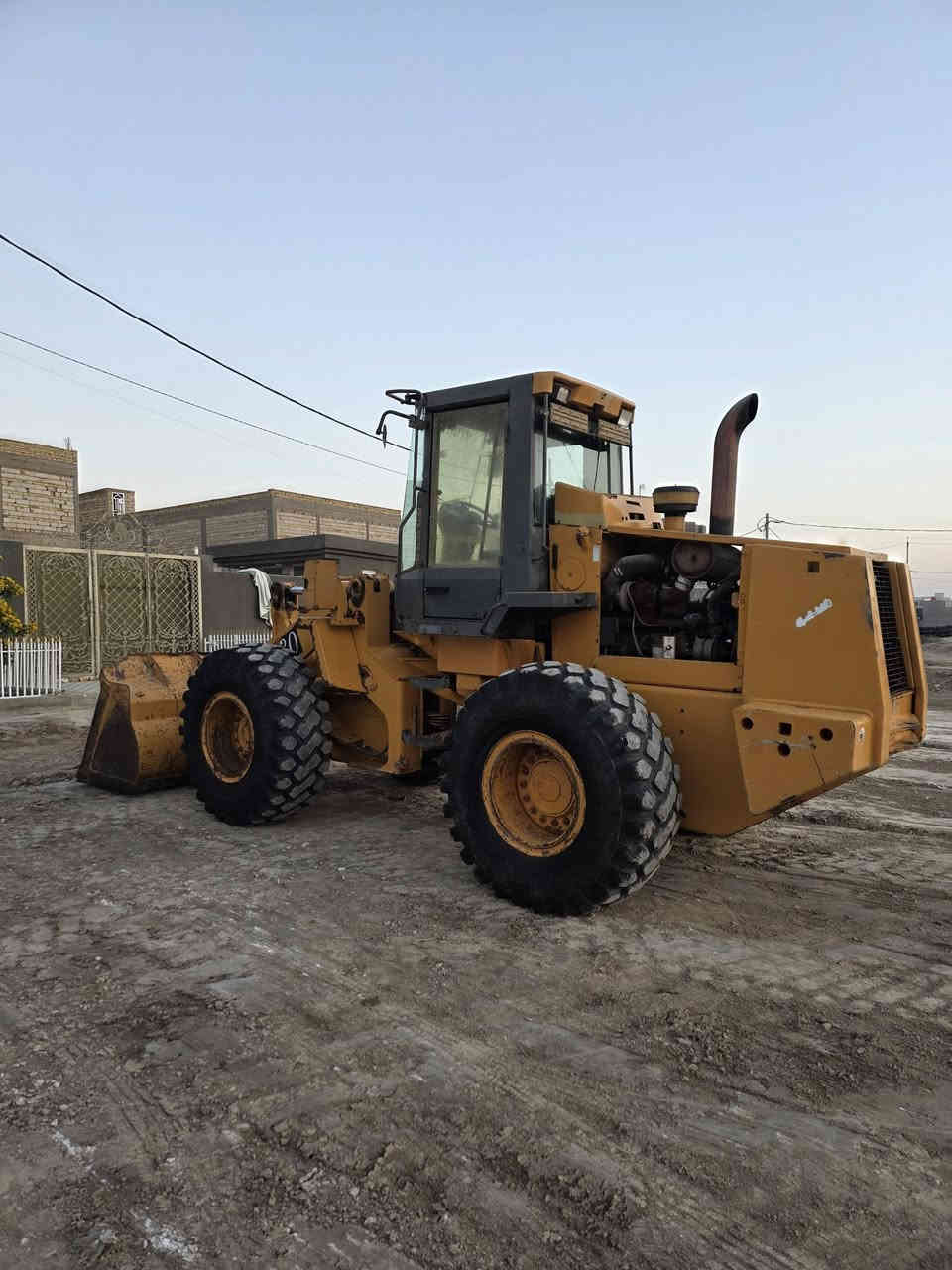 السلام عليكم بيع سريع و رازق حي
 شفل موديل ٢٠١٢ حجم ٧٠ امريكي مكينه ١١٤  كمز ١٢ ولف  كفاله من مكينه وكير مامفتوحات وتخم تاير مكان بابل سعر ١٨٠     ***********
