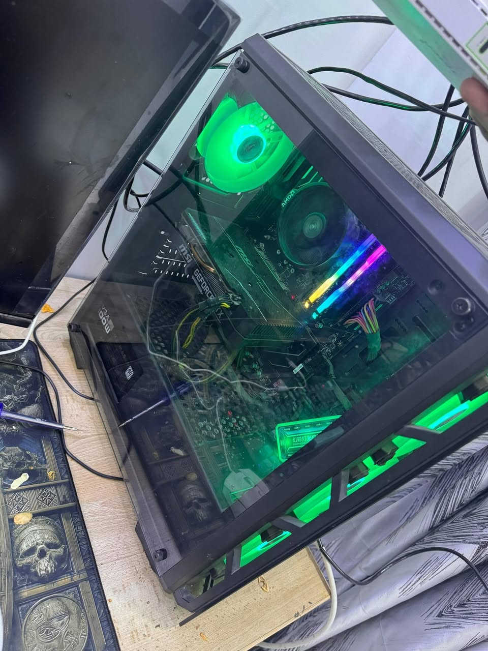 CPU: AMD Ryzen 5 3600
• GPU: NVIDIA GeForce RTX 2060
 • Motherboard: B350
 • RAM: 16 GB
 • Power Supply: 550W
 • Case: Sama
 • Storage:
 • M.2 SSD 2 TB
 • HDD 1 TB
 • HDD 500 GB

سعر650الف


**إذا كنت صاحب هذا الإعلان وتريد حذفه لأي سبب، رجاءا أرسل رسالة إلى الدعم الفني**