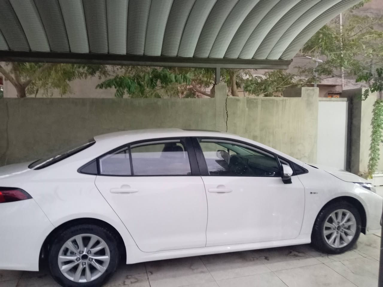 كورلا ٢٥ فوووول مرقمه وجاهزه مالكها موضف وكفيله زوجته اثنينهم موضفين السعر ١٣٥ قفل اتصال ***********
