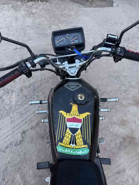 للبيع بسعر 600 الف وبيه مجال لشراي
او مراوس بسايم او بطح نضيف وانطي فرق 
سيفان 21 نضيف كلش محرك نضيف سبانه ما ممدوده عليه 
دبلات وشاشه وبلاجكتورات بومه كلهن جدد صار شهر 
وصالصنة بدلته جديد غير الي بصور 
قيق بانزين جديد غير الي بصورة
خمسة كير شلعته كلش قوية وصوته ناعم 
تايرات جدد 
تشغيل صلف 
مكاني كرمة حسب اتفاق توصيل 
***********
بالواقع انضف من صور
