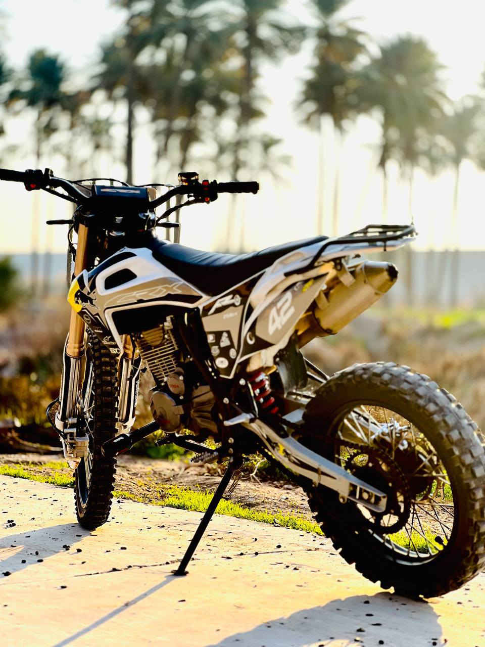 سلام عليكم للبيع او المراوس قفاز CRX  موديل 2024 محرك 250Cc  محرك بلادي ممفتوح معدل و شلعه صاروخ ماطور مكفول كامل لاصرف لا تبخير و سويجن ويه السعر مليون و 250 بي مجال شراي تفضل خاص او نتصل عله رقم الهاتف/***********
مكاني ديالى ناحيه السعديه
