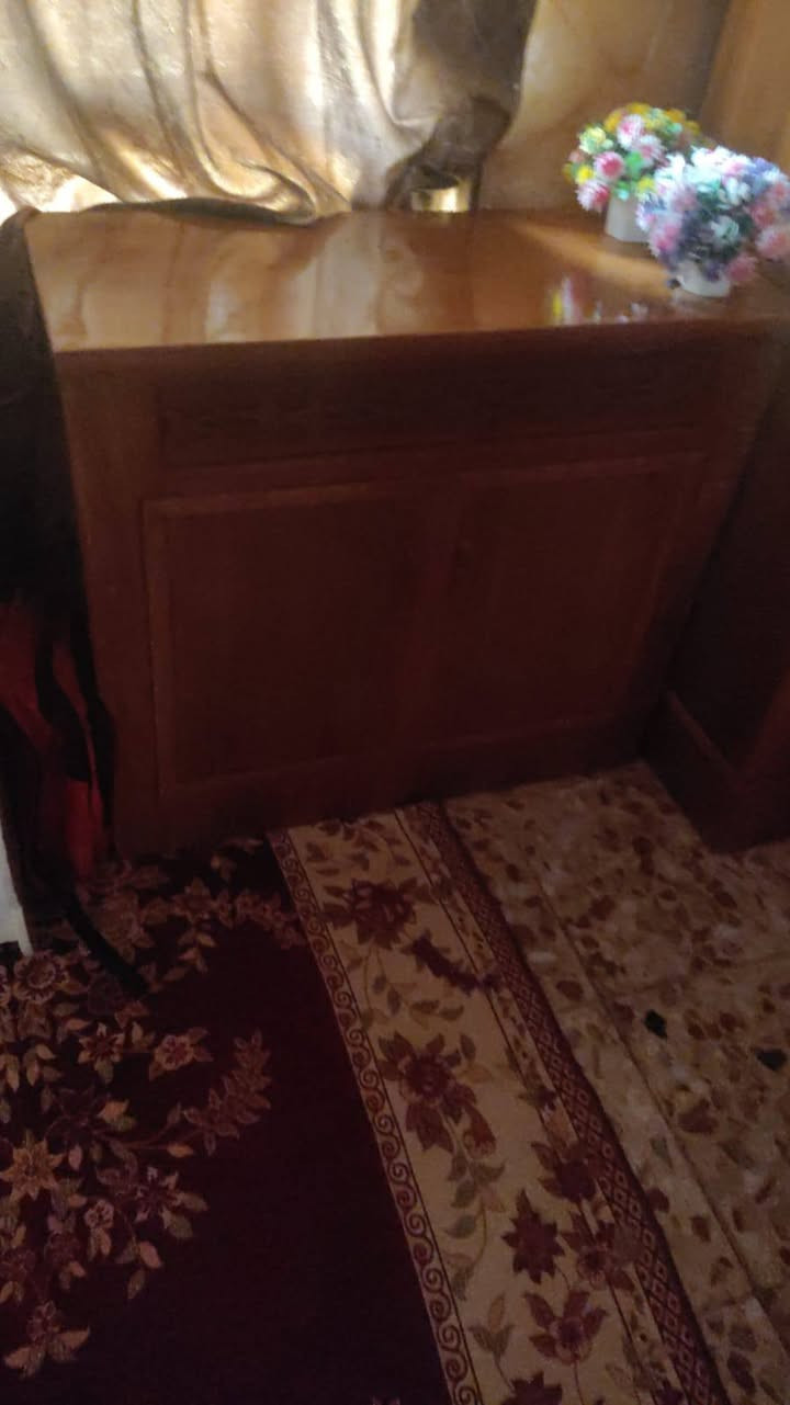 السلام عليكم غرفه للبيع مستعمله صاره شهرين الغرفه تسكام***********
