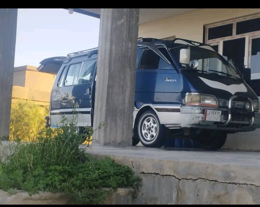 كيا بستا للبيع 
موديل 94تحويل مباشر 
السياره نضيفه
وجديده 
مكفوله كفاله عامه
السياره جديده رقم الهاتف ***********
