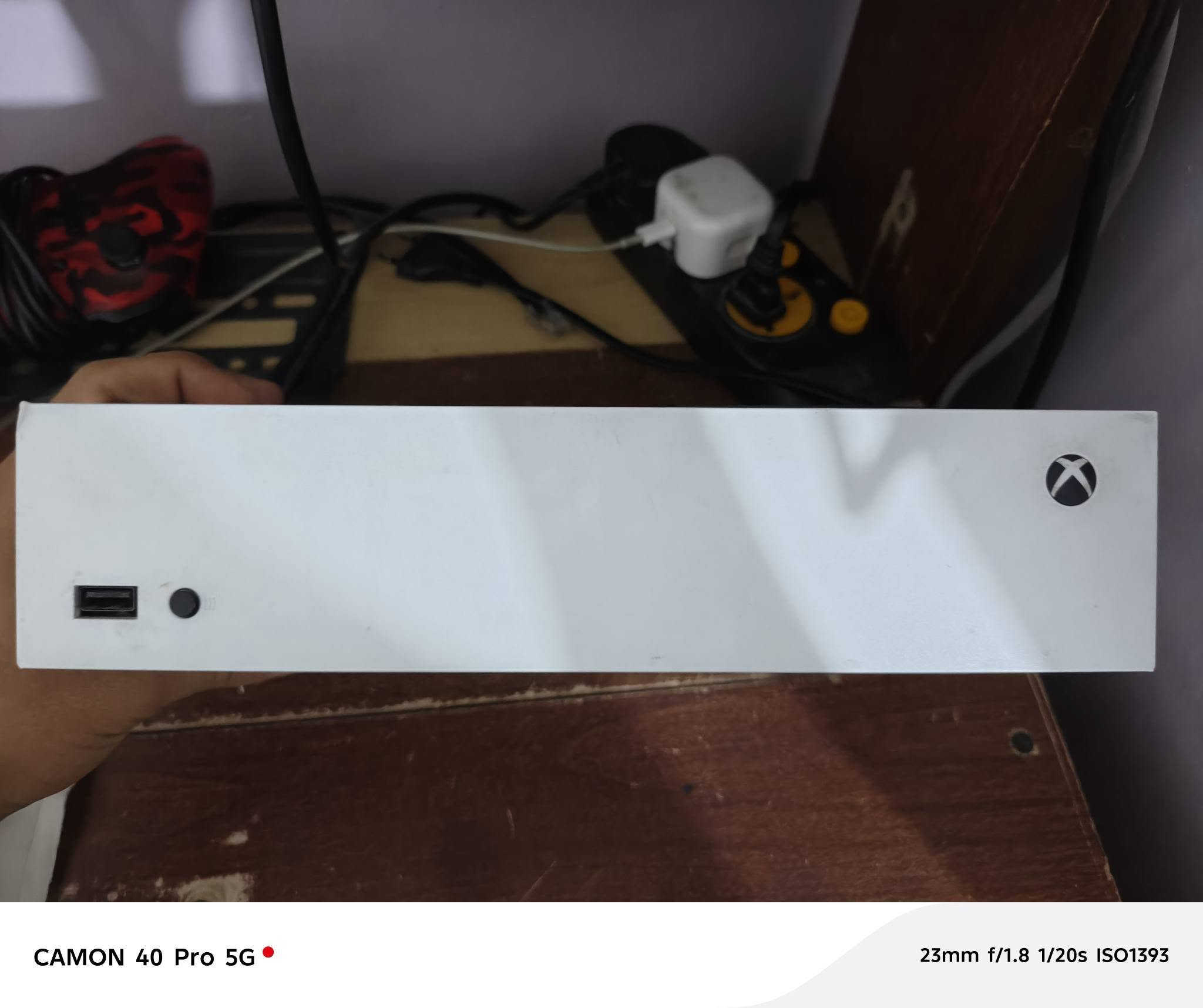 السلام عليكم
من رخصة الادمن المحترم
للبيع جهاز اكس بوكس سيريس اس + GTA5 محسنه + FC24 سعر 400 بي مجال درفت خفيف باليده للاتصال 
*********** واتساب
*********** اتصال
