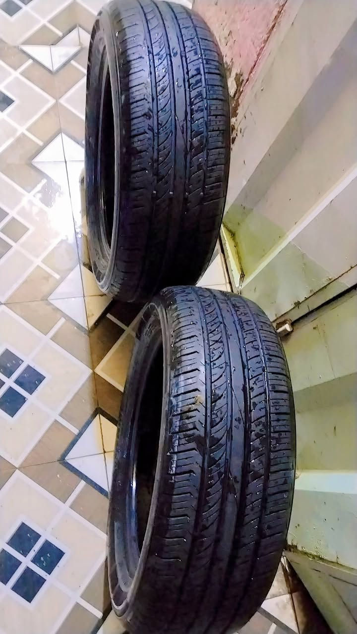 السلام عليكم 
للبيع زوج تاير MlLEVER
حجم 205/55R/16
مستخدم اسبوع واحد فقط 
السعر 60 الف
مكان بغداد الاستفسار 
***********
