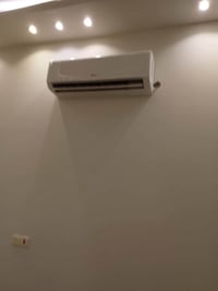 سبليت جداري • ٩ وحدات • طن ونص
