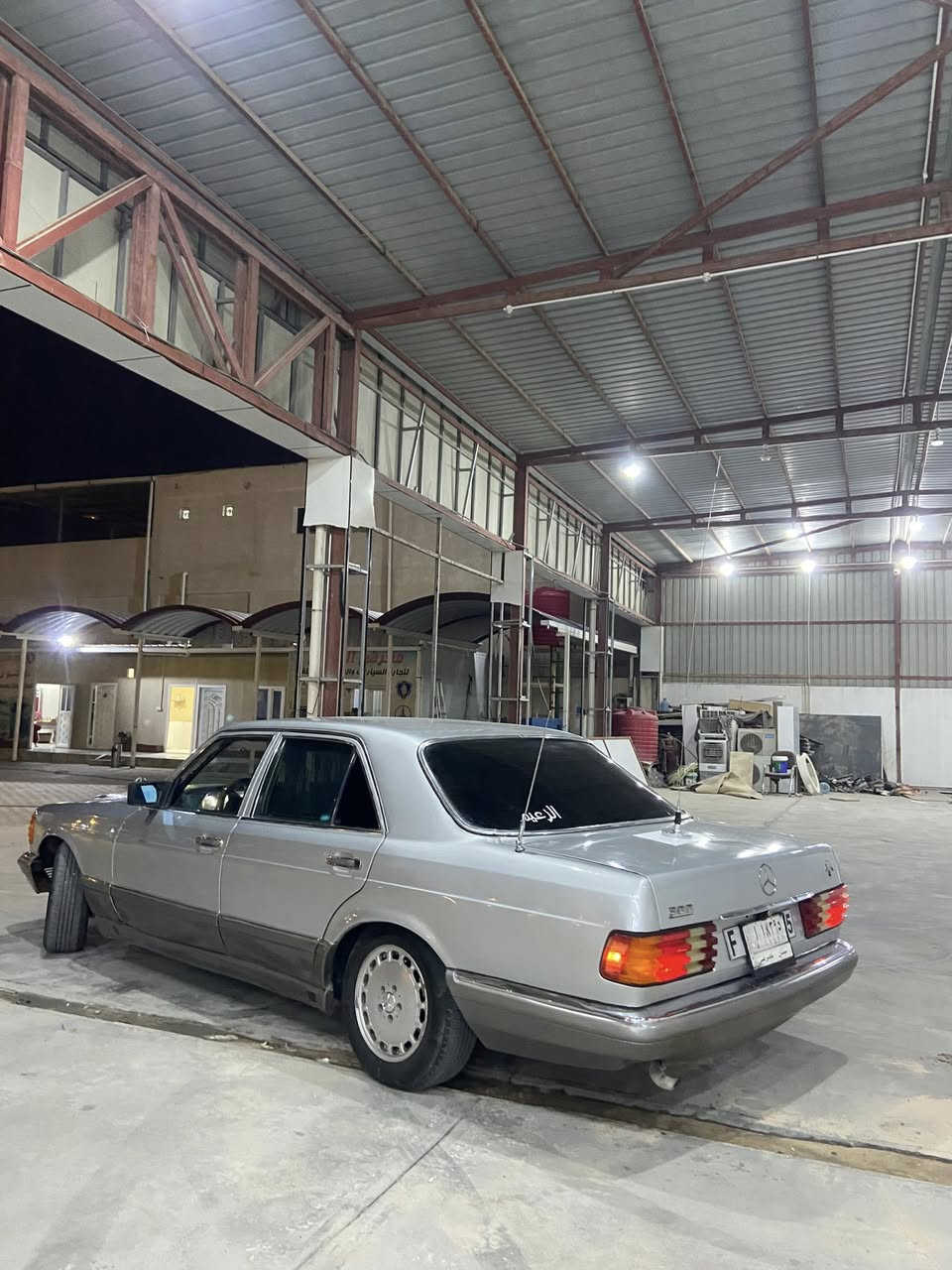 مارسيدس رئاسي مراوس فقط
موديل  1983 
حجم 280
محرك  محور ياباني 
حداده جديده توني ذابنها وره وكدام 
كهربائيات كامله  عينه كامله بلاديه  كلشي شقال 
 مكينه  جديده  
وكير توني شاده 
سنويه منتهيه  راعيها يريد تحويل
حادثها  مدكر  العبري الكدام 
تخم تاير  دواخل جديده  
 فقط تبريد ما يشتغل
السياره جاهزه  
 العنوان البصره 
للتواصل  ***********
