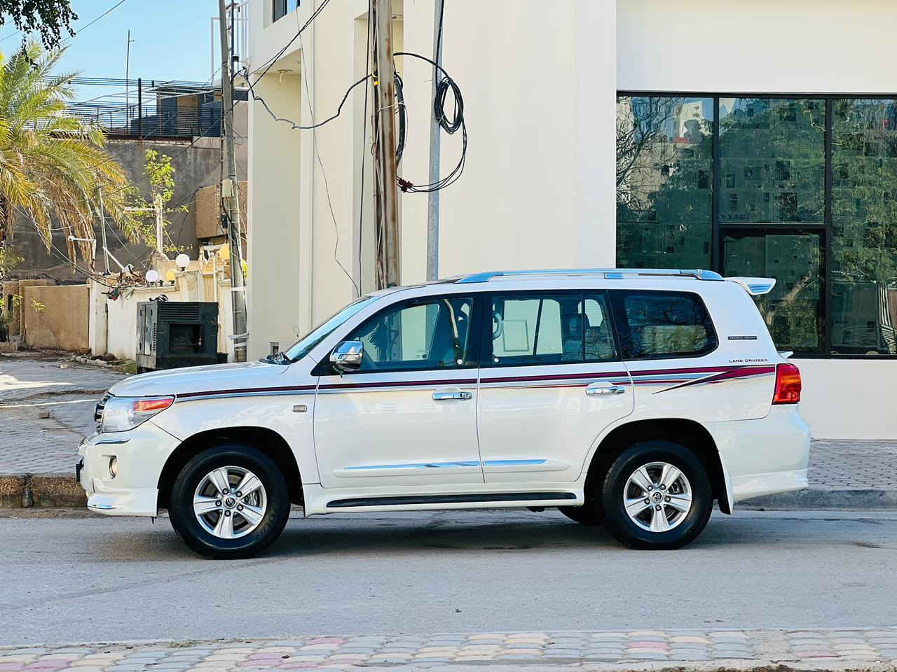 لاندكروزر بريم مديل 2010 كفاله عامه سعر 278 قابل للتفاوض للاستفسار الاتصال ***********  كفاله عامه مكفوله من صبغ وضربه وتبديل مواصفات فول فتحه سقف بصمه تشغيل سبعه 7راكب ثلث قطع تبريد شاشه كامره دواره كشنات جلد تلفزيون سقف بصمه بواب مري شفط مثبت سرعه فورويل ثلاجه داخليه شاشه بلكشن داخل بيجي شاير بلمري مري كهربائي مكينه سته 6سلندر مكينه وكير مكفولات حداديه جديدهه تخم تاير جديد تبريد شغال ثلج رقم نكليزي مميز سنويه لل 30 مشروع وطني مكان سياره كربلاء كربلاء, العراق
