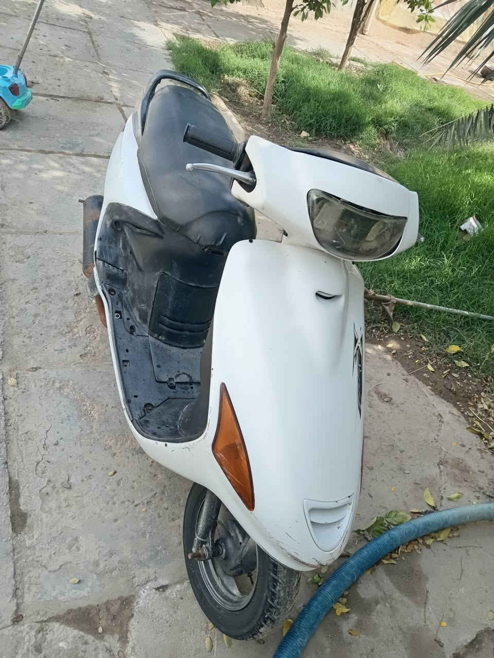 سلام عليكم درجة فراشه للبيع محرك مفتوح درجة مكينه تخبل لا دخان ولا تنقيص كهربايات كله شغاله سلف اشاير هورن لايت زنون قفل جنطه كله شغاله درجة ما نقصه كلشي سعر 300(مكاني ديوانيه سنيه)


**إذا كنت صاحب هذا الإعلان وتريد حذفه لأي سبب، رجاءا أرسل رسالة إلى الدعم الفني**