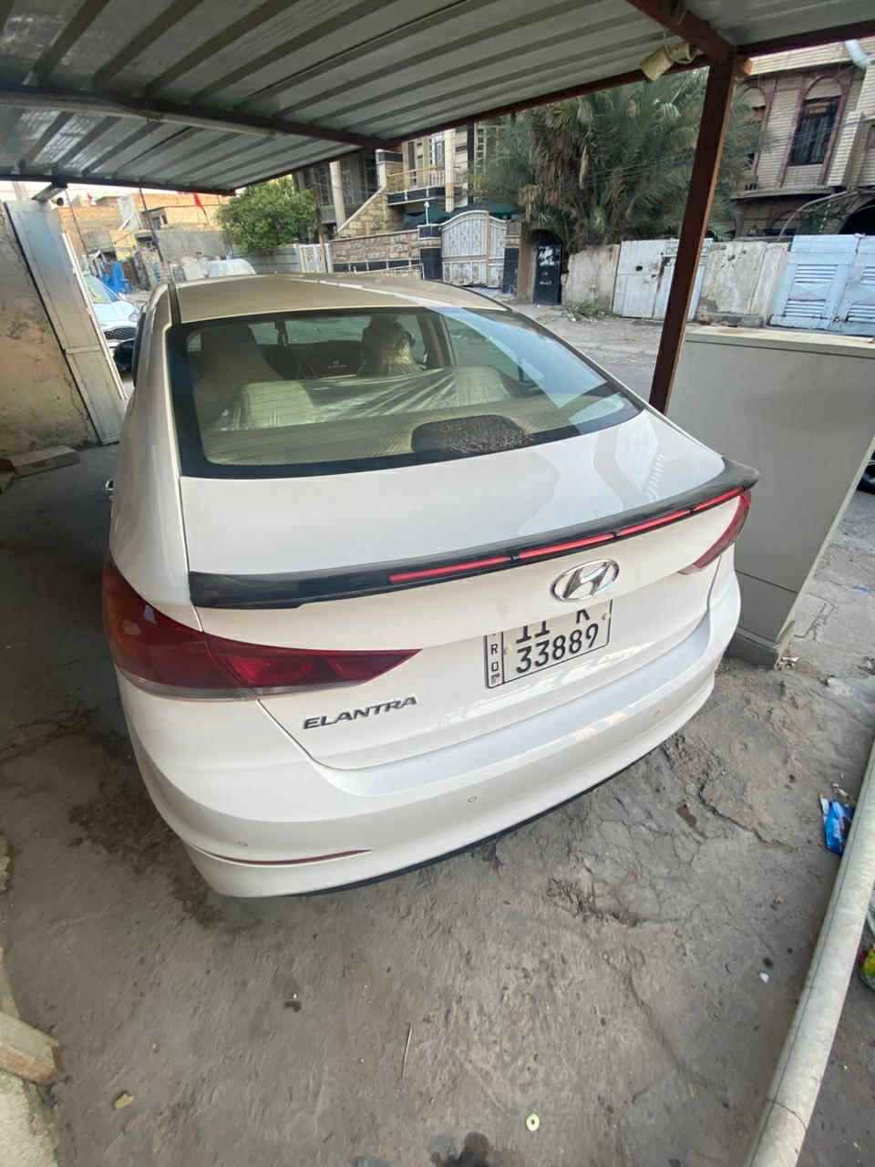 النترا ١٩
سوبر الخليجي
ماشيه ٨٠ الف كيلو حقيقي
اخو الجديد بمعنى الكلمه ليبلات ولزكات الشركه بيها
المحرك بلادي ٢٠٠٠ دووش 
الكير atm ما حاجه اسولف عنه
فول الفول بصمه فتحه رادار  امامي خلفي  مري شفط تحكم اضائه ٣ انظمه قياده جلد وصاج و٤ منافذ يوبي اس المكيف حار بارد خير من الله وبعد مواصفات..

ضرر السياره فقط  جاملغ الخلف السائق صبغ وبارد و ٣ اصابع من جهه الثانيه صبغ فقط ورصعه وحده ما مبينه بالسقف ..
والباقي مكفول ..
السياره مال جناي والحداديه شرط الزيرو  رزنه ونصبتها كلش تمام .. وبالحقيقه احلى من الصور..
رقم انكليزي بغداد مميز  نوعا ما 🙂
مكان السياره النجف الاشرف ..
باسمي السياره ..واهم شي مو بياع شره لو صاحب معارض.. ولا ابيع لاهل المعارض ..ولا ادور الورقه والورقتين للجناي  ..
مداريها اكثر من روحي ..سيد ابن رسول الله وخصمي الله ورسوله بيوم الدين ..اذا عندي فكرة غش او نصب بكل الي ذكرته ..
تاخذها وانت مطمئن  لا عيب  ولا خلل غير الي ذكرته بالكشر .. وتفحص يم الي انت يعجبك والسونار مرفوق بالمنشور  وتعيد السونار اذا اكو شي اكثر او ما مذكور اني الادفع وجزاك الله خير..
عارضه  ب ١٦٠ قفل وبالعافيه ويشوف خيرها الياخذها ..
رقم للاستفسار *********** Singapore
