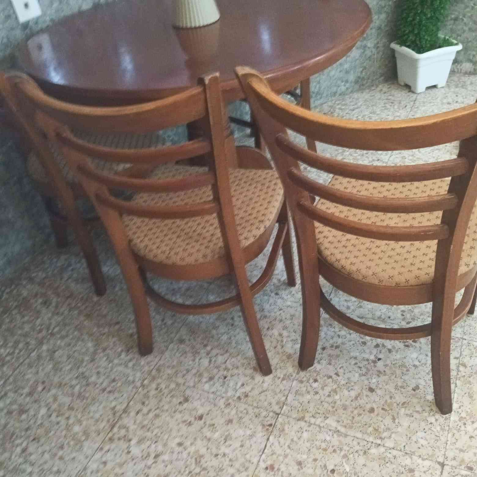 ميز طعام صاج نضيف مثل الصوره المكان حي الوفاء السعر ٢٠٠ بي مجال


**إذا كنت صاحب هذا الإعلان وتريد حذفه لأي سبب، رجاءا أرسل رسالة إلى الدعم الفني**