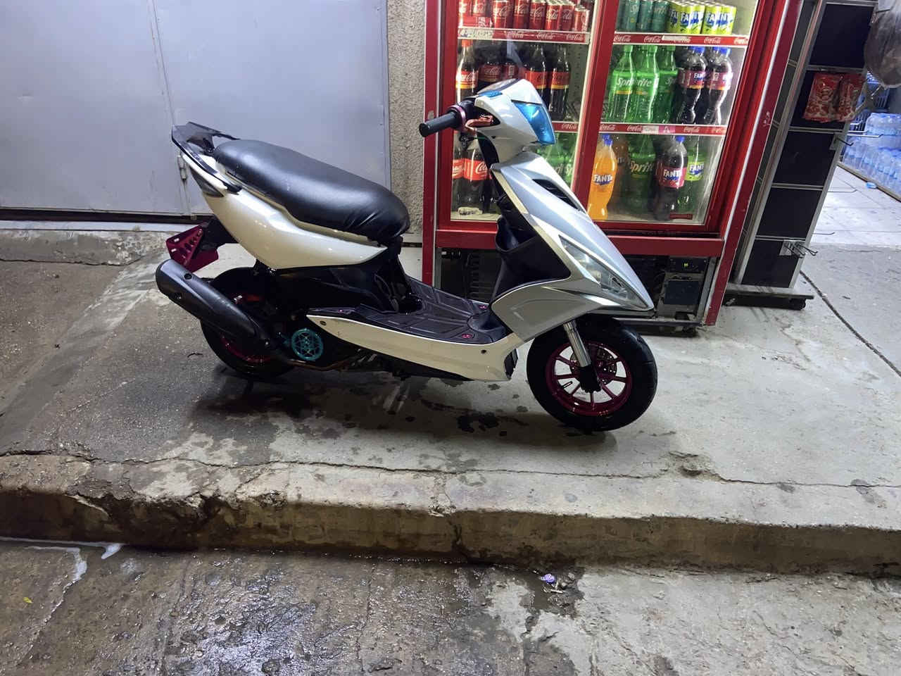 سلام عليكم 
ماكس مضلع للبيع
مكينة 55
بيهة تزويد شكم شغلة 
واتساب ***********
