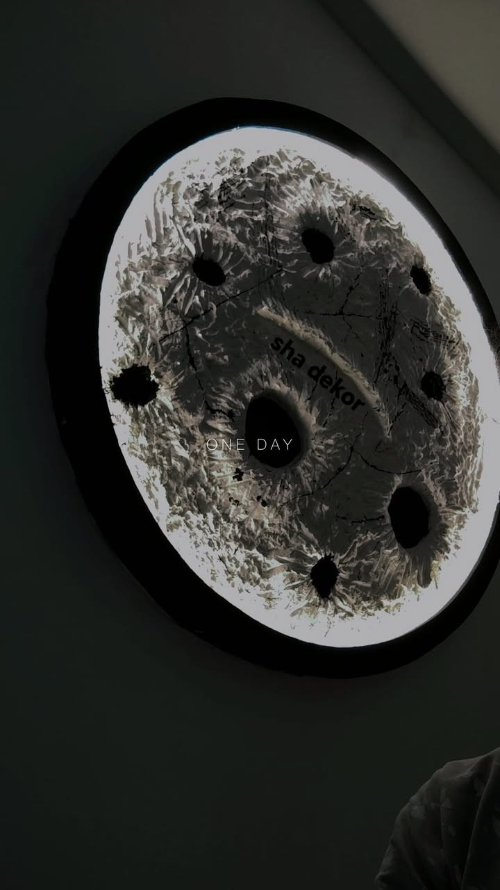 باذن الله 
اسطه سقف ثانوي سقف مغربي
وطلس مغربي 
وتغليف خارجي 
ورق جدران
وتغليف جدران
وصبغ داخليه وخارجية
للعمل بياض جص شغل درجه اولى
وتسيس كهرباء 
واتساب 
***********
داخل كركوك.
