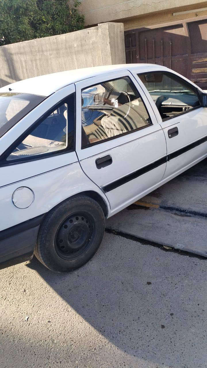 سلام عليكم وبل فكتره لبيع موديل ٩٠ رقم بغداد دولي كير ومحرك متاز مكان سياره بغداد سعر ٢٤ وبيهه مجال حك لجيه ***********  ***********
