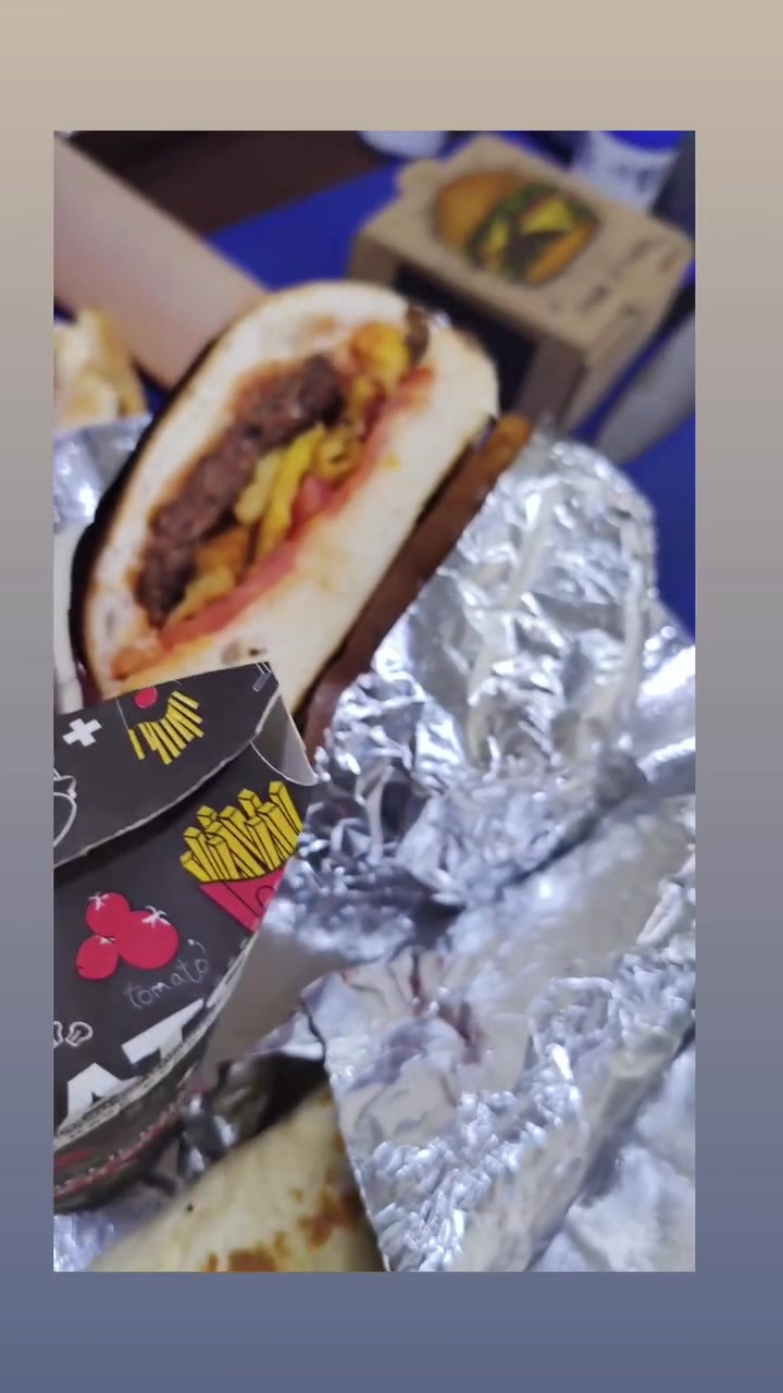 ما تحلة اللمة إلا بوجبة من مطعم الشيف كرار 🔥
🍔 وجبة كاملة تتكون من:
✅ بركر لحم طازج
🌯 صاج شاورما دجاج
🥤 قدح فنكر
🥤🥤 2 ببسي
💰 كل هذا بسعر 6000 دينار فقط
👌 طعم يشبع وسعر يناسب الجميع.
📞 للطلب: ***********
📍 العنوان: حي المعلمين، قرب سنتر المقدادية، مقابل مديرية الشرطة.
👨‍🍳 مطعم الشيف كرار
✨ أهلاً وسهلاً بيكم يومياً، وننتظركم حتى تستمتعون بأطيب الوجبات وأفضل الأسعار.
#الشيف #كرار 
#ديالى #المقداديه #شهربان
