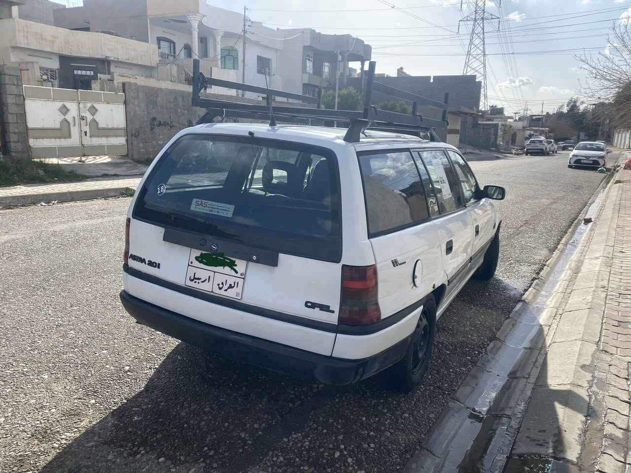 استرا استيشن موديل 93
حجم 20 
رقم اربيل سنوية  لحد 2025يها بطاقة بانزين 
ستيرن باور 
قفل مركزي 
 شرط التحويل 

 ***********
***********
