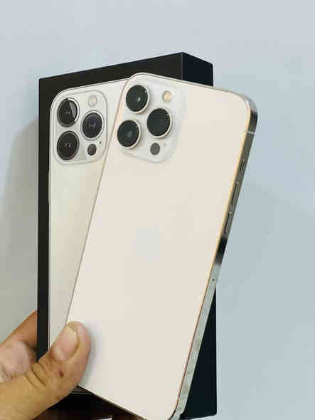 ايفون 13 برو ماكس نموذج A 💥
بطاريه 97 اقوى ذاكرة 512 نص تيره
نضافه كئنما هسه فاتحه من كارتون اخو الجديد شخط واحد مابي قطعه اصليه من ابل وين ميعجبك افحص على حاسبه كله نورمال وتر بروف الون مميز ابيض ملحقات كامله 
السعر 725 وبي مجال
العنوان بغداد ناحيه الوحده 
التواصل خاص او على الرقم 
***********📞📞
