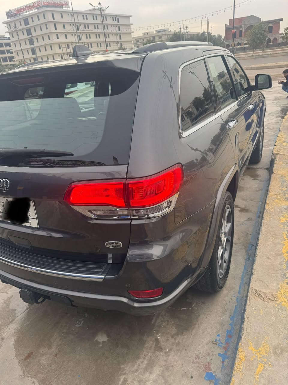 للبيع جيب شيروكي اوفر لاند فول مواصفات موديل ٢٠٢١ رقم بغداد بيها جامرلغ وبنيد مصبوغات وحادث امريكا موجود صورها مكان السياره ديالى بعقوبه السعر ٢٢٠ بيع مستعجل 
رقم الهاتف ***********
