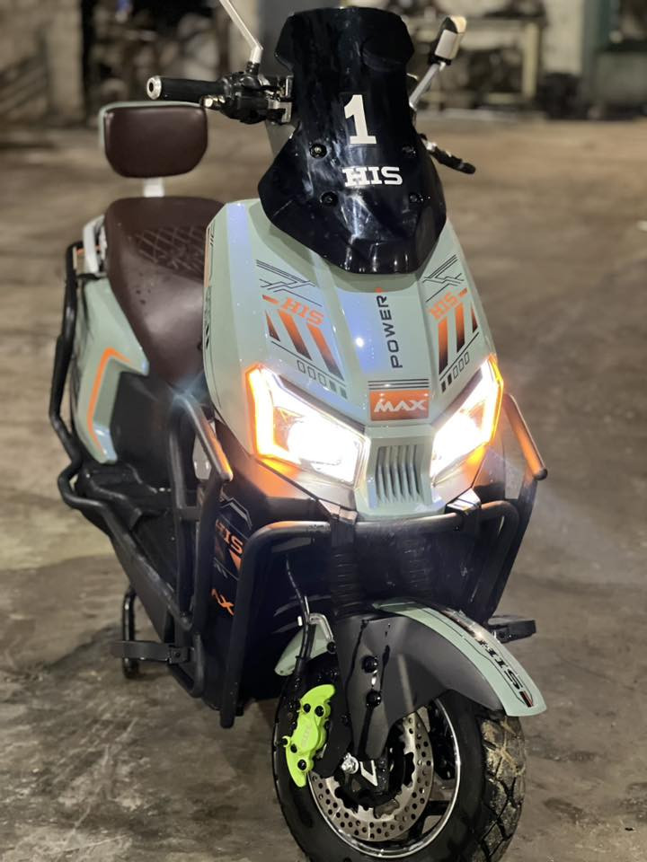 🚲 **للبيع: دراجة شحن نوع هايس (Hais)**
🔹 الدراجة بحالة ممتازة وقريبة للجديدة
🔹 الاستخدام: فقط 3 أشهر
🔹 تمشيك مسافة طويلة 
🔹 بطاريات هايس الأصلية (بلاديه من الممتاز وعلى الفحص )
🔹 نظافة فول، كلشي بيها عالفحص
🔹 السرعة: من 85 إلى 90 حقيقي 

📍 المعاينة على الطبيعة متوفرة
💰 السعر: (اتصل على الرقم 👇)

📞 للتواصل: (***********)
