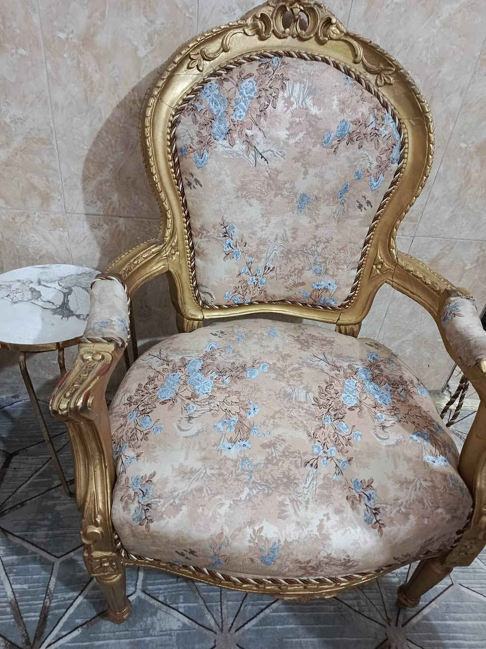 تخم زان مصري 10 مقاعد
قنفتين و4 كراسي

للبيع  السعر 350 وبي مجال مكاني الشعب سريدات


**إذا كنت صاحب هذا الإعلان وتريد حذفه لأي سبب، رجاءا أرسل رسالة إلى الدعم الفني**